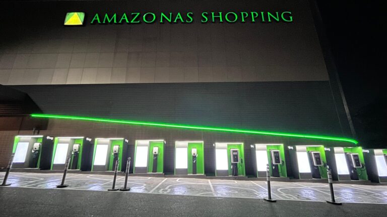 Amazonas Shopping inaugura ponto de recarga para carros elétricos em parceria com a 3L Amazon