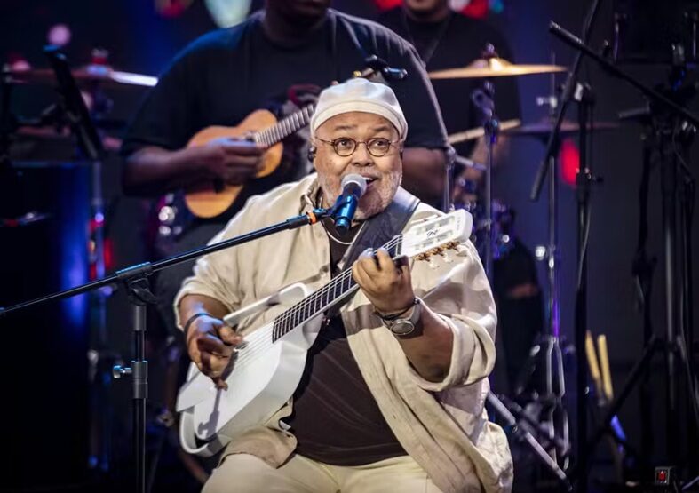 Filha de Jorge Aragão desmente aposentadoria e confirma show em Manaus durante celebração do Dia Nacional do Samba