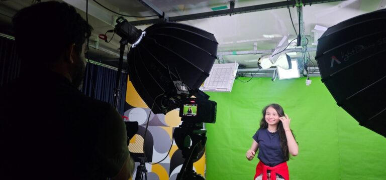Aurora Laan, atriz amazonense de 13 anos, é indicada ao Rio Webfest 2025 por série sobre cyberbullying