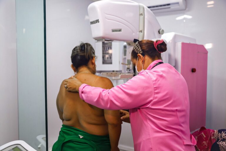 Prefeitura de Manaus alerta para baixa adesão à mamografia e reforça prevenção do câncer de mama