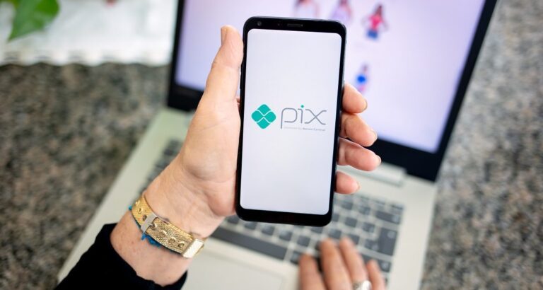 Pix Automático passa a ser obrigatório e promete substituir boletos e débito automático