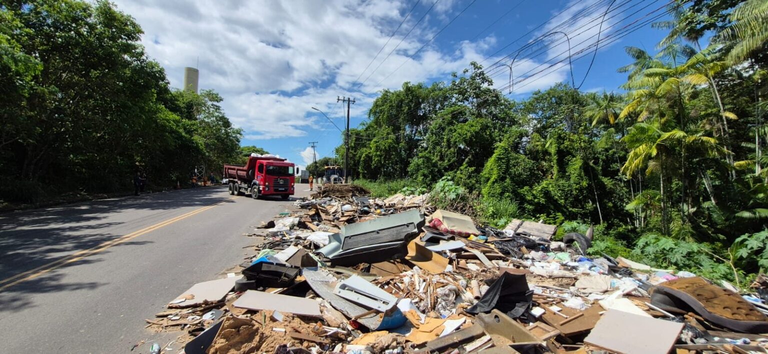 Prefeitura de Manaus elimina 561 pontos de descarte irregular de lixo em outubro e reforça apelo por consciência ambiental
