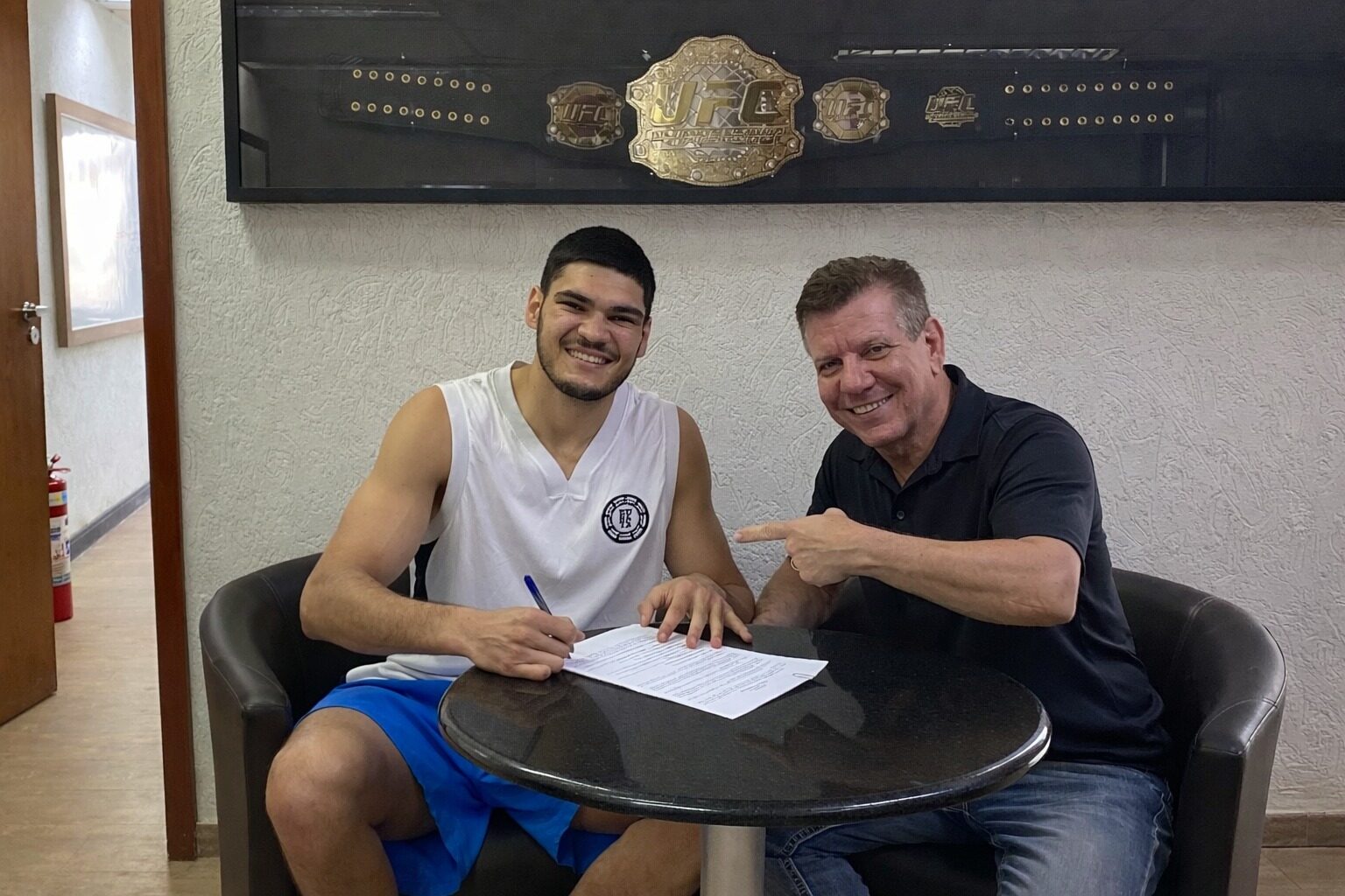 José ‘Canela’ Souza disputa UFC Vegas 113 em fevereiro de 2026 contra norte-americano Eric Nolan