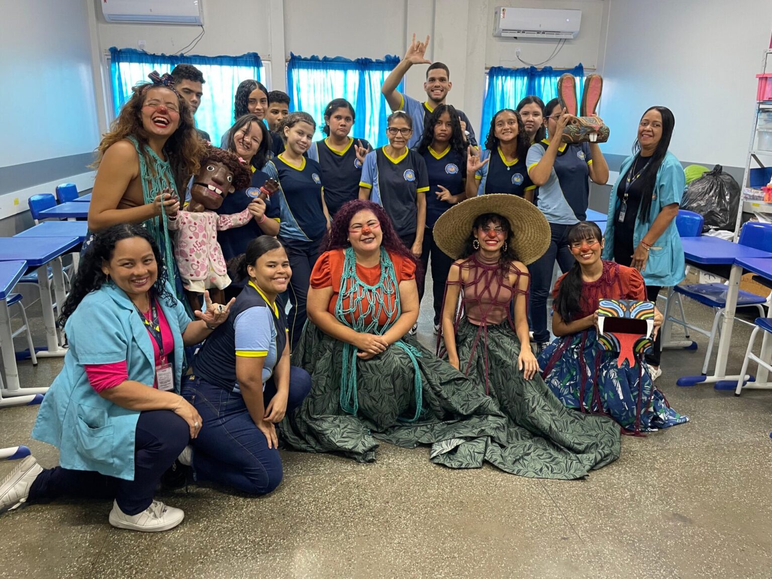 Após circulação por festivais e instituições, a Coletiva de Palhaças encerra 2025 com apresentação no Festival Velha Serpa em Itacoatiara