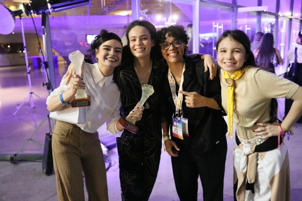Destaque no Rio WebFest: Valentina Marques brilha em websérie vencedora de três prêmios mundiais