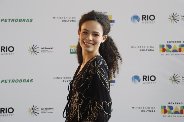 Destaque no Rio WebFest: Valentina Marques brilha em websérie vencedora de três prêmios mundiais