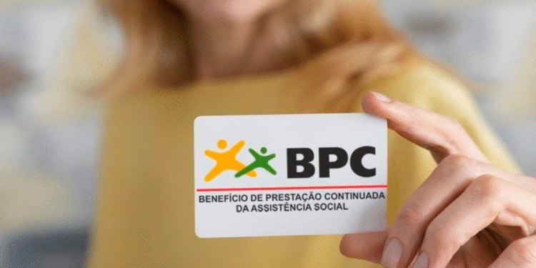 Calendário do BPC de janeiro de 2026 começa dia 26 com novo valor de R$ 1.621