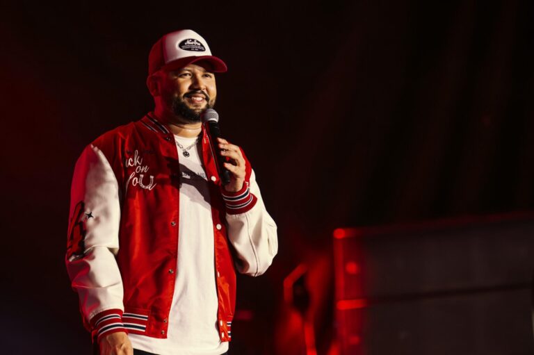 Show de Uendel Pinheiro na Arena da Amazônia chega às plataformas digitais com participações nacionais